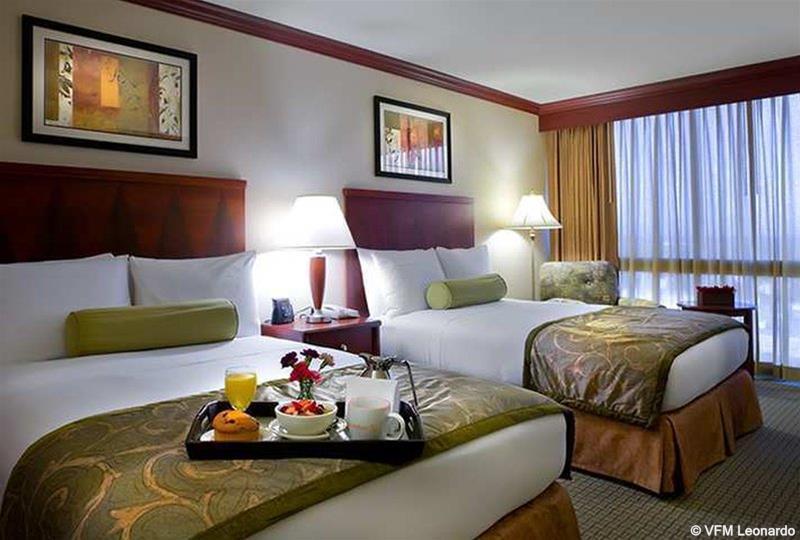 Crowne Plaza Tulsa Hotel Southern Hills Екстер'єр фото