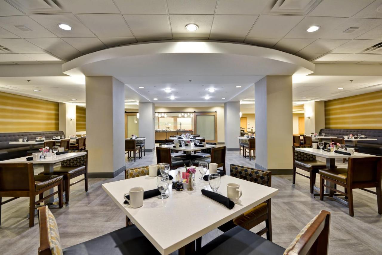 Crowne Plaza Tulsa Hotel Southern Hills Екстер'єр фото