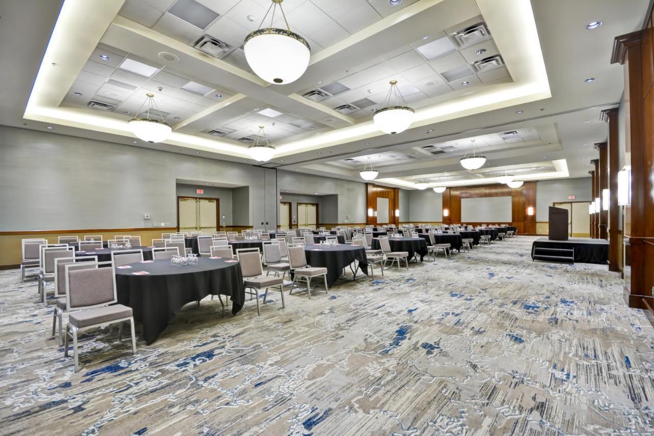 Crowne Plaza Tulsa Hotel Southern Hills Екстер'єр фото