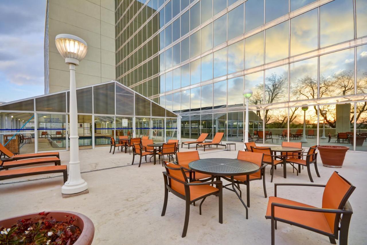 Crowne Plaza Tulsa Hotel Southern Hills Екстер'єр фото