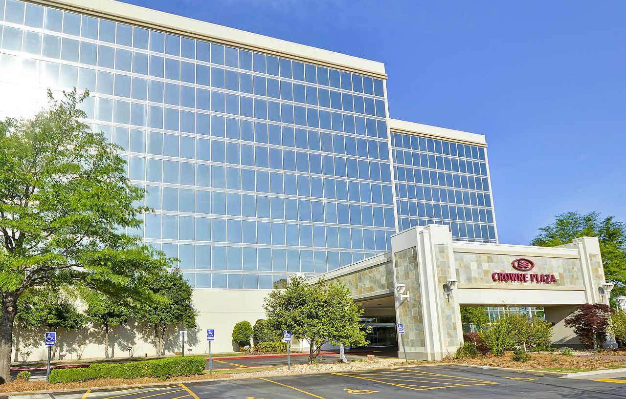 Crowne Plaza Tulsa Hotel Southern Hills Екстер'єр фото